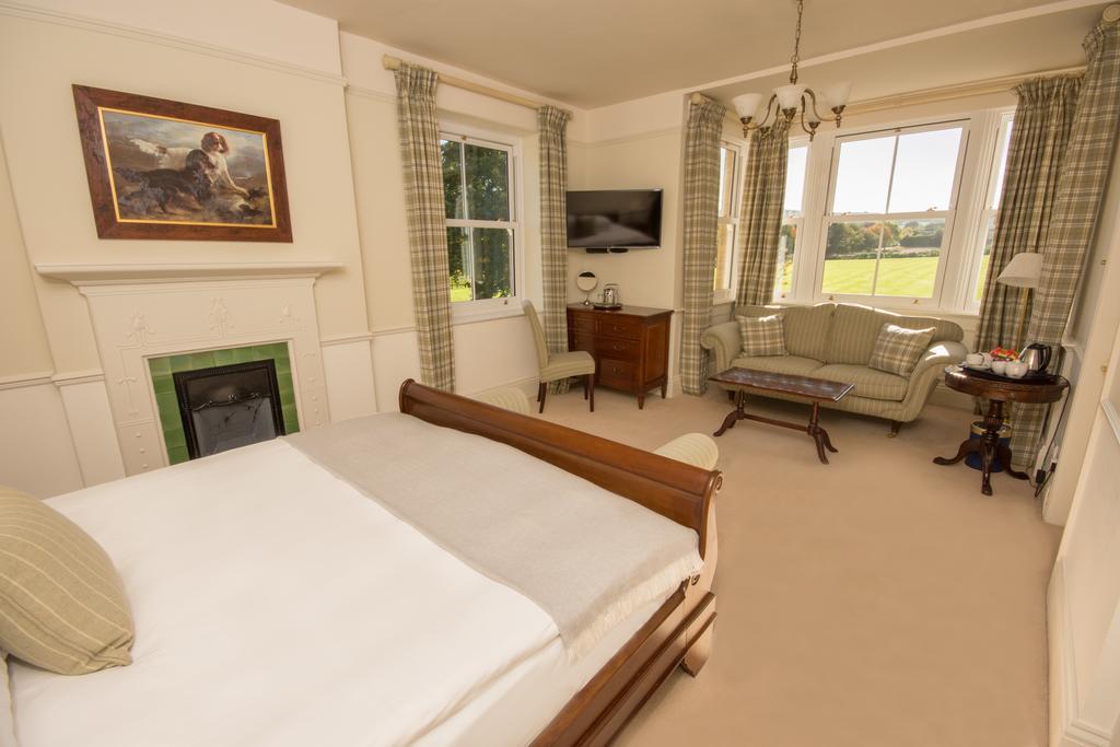 Burythorpe House